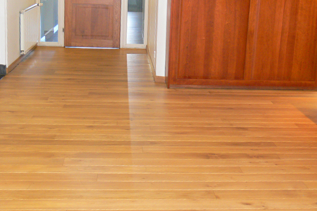 A solid wood floor forms a luxurious basis for every interior.